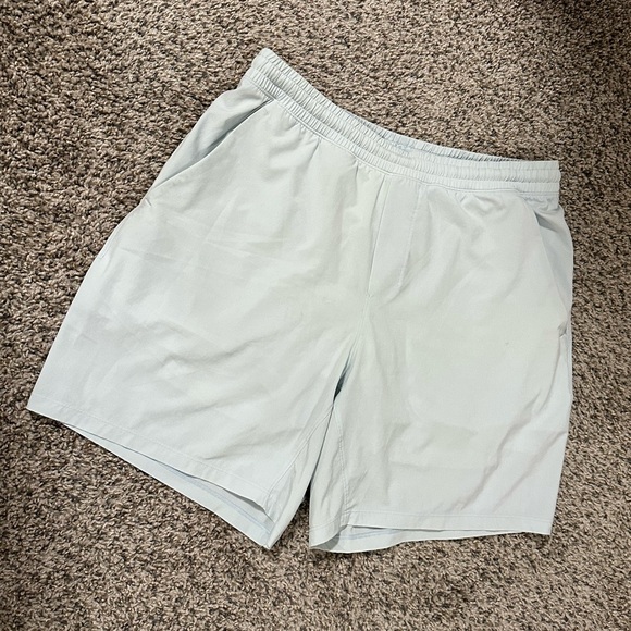 Lululemon Pace Breaker Short in Breeze Blue Size Large EUC - Picture 3 of 14